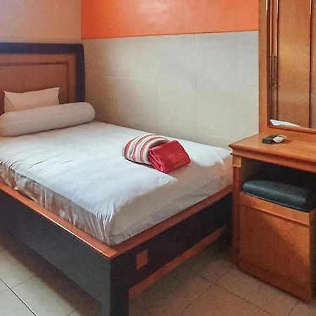 Homestay Gayatri Sawojajar Near Univ Negeri Malang Kampus 2 Mitra Reddoorz Eksteriør bilde
