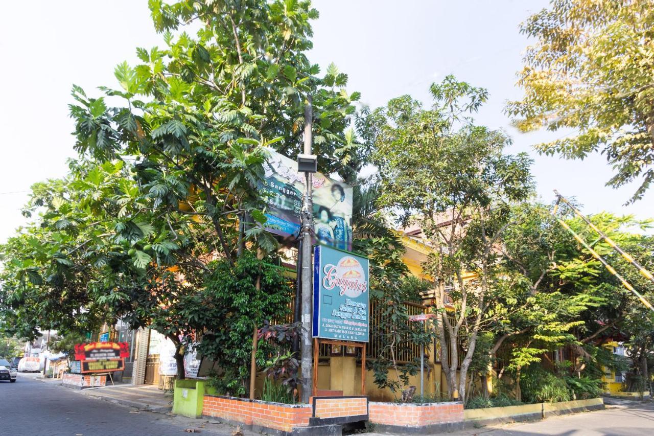 Homestay Gayatri Sawojajar Near Univ Negeri Malang Kampus 2 Mitra Reddoorz Eksteriør bilde